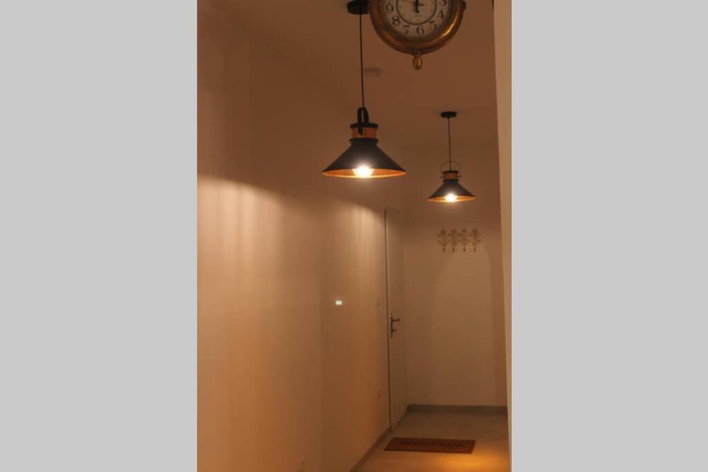 נוף הארבל עם חלון לכינרת Appartamento Migdal Esterno foto